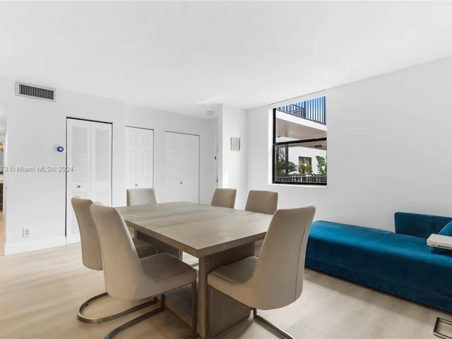 3350 NE 192nd St # B, Aventura FL 33180