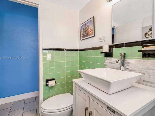 6484 Indian Creek Dr # 317, Miami Beach FL 33141