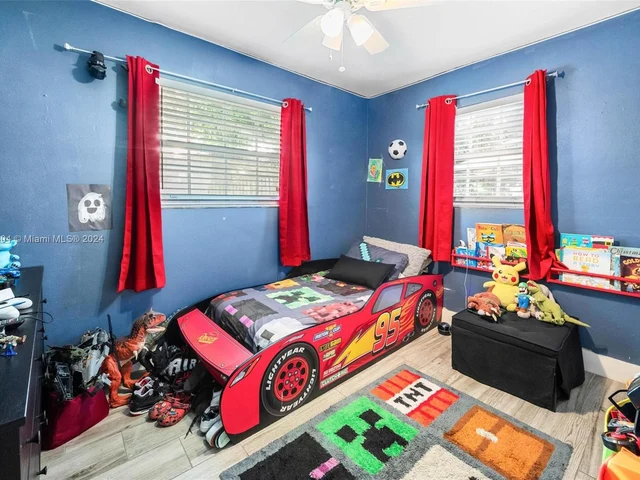 7340 Garfield St, Hollywood FL 33024