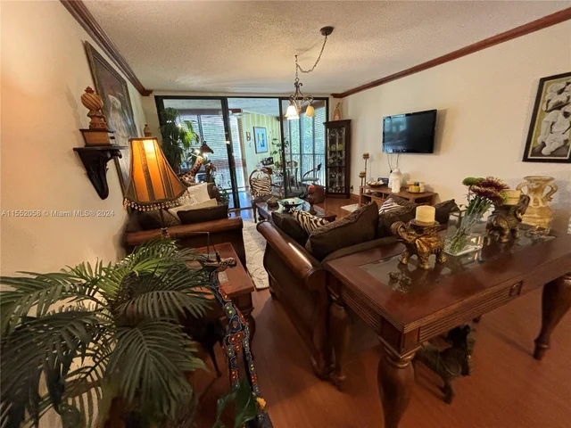 16251 Golf Club Rd # 302, Weston FL 33326