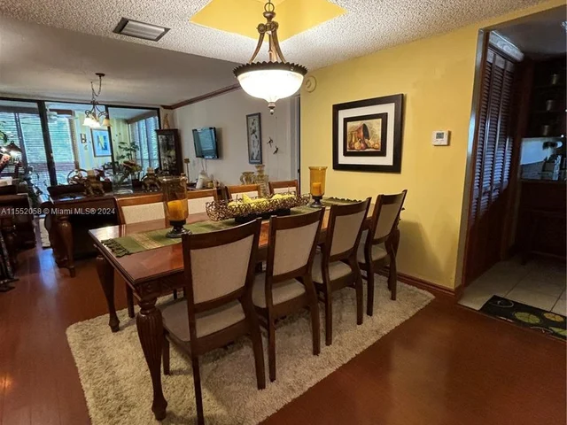 16251 Golf Club Rd # 302, Weston FL 33326