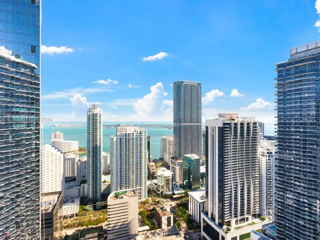 45 SW 9th St, Miami FL 33130