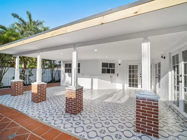 655 NW 123rd Ave, Miami FL 33182