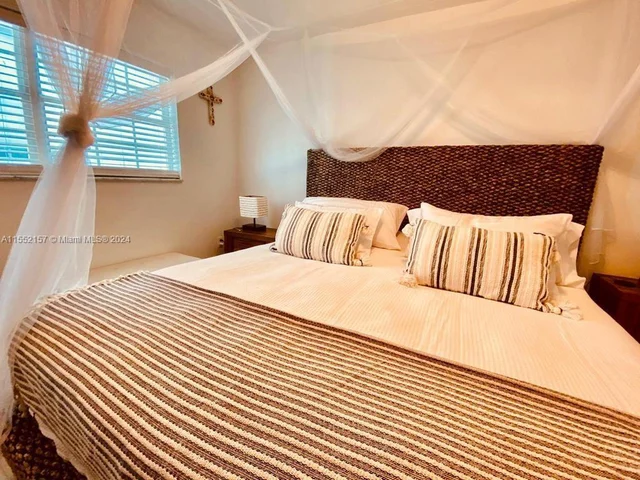 325 Ocean Dr # 408, Miami Beach FL 33139