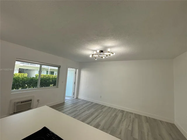 9270 E Bay Harbor Dr # 4A, Bay Harbor Islands FL 33154