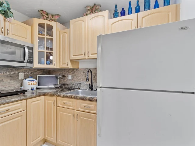 12555 SW 31st St, Miami FL 33175