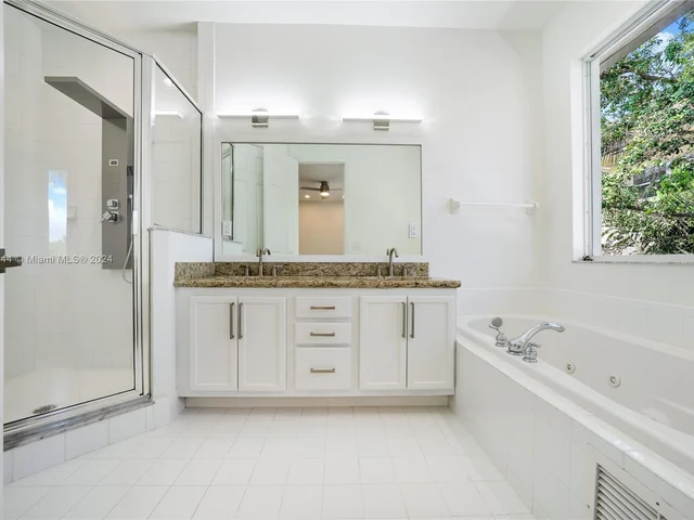 131 SE 7th Ave, Pompano Beach FL 33062