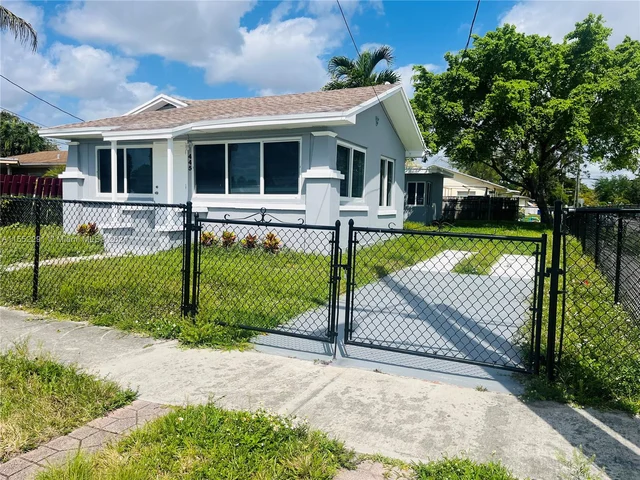 445 NE # 171, North Miami Beach FL 33162