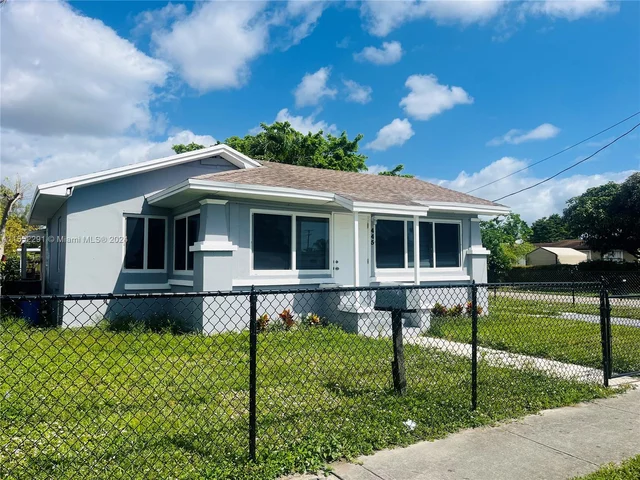 445 NE # 171, North Miami Beach FL 33162