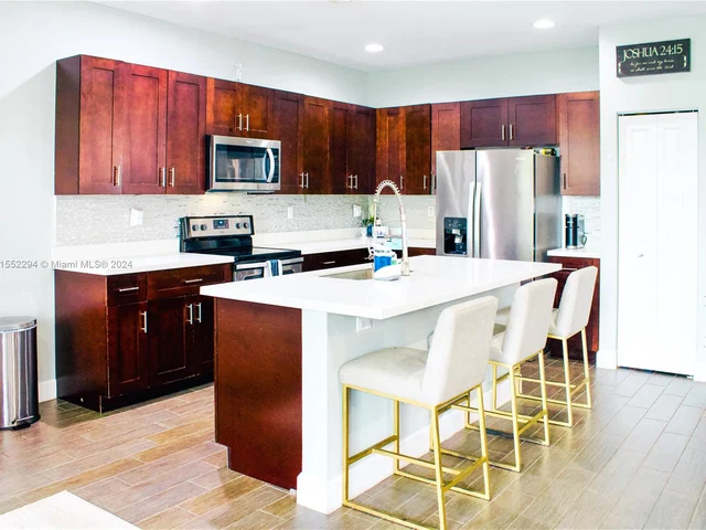 4919 NW 51st Ter, Tamarac FL 33319