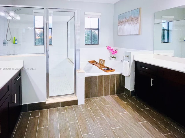 4919 NW 51st Ter, Tamarac FL 33319