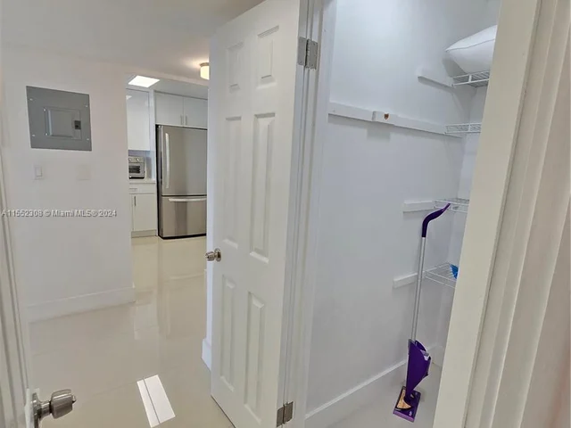 401 Ocean Dr # 1002, Miami Beach FL 33139