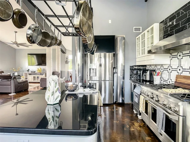 19870 SW 190th St, Miami FL 33187