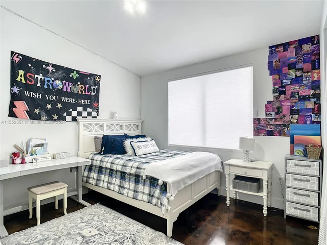 19870 SW 190th St, Miami FL 33187