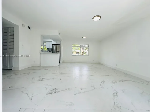 414 SE 14th St # 4, Fort Lauderdale FL 33316