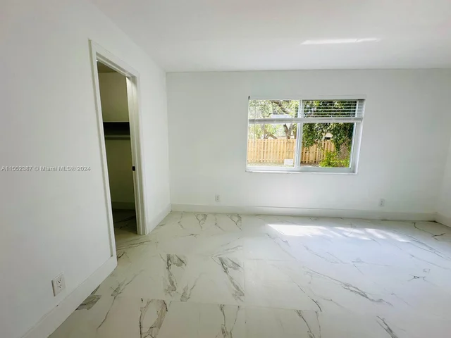 414 SE 14th St # 4, Fort Lauderdale FL 33316