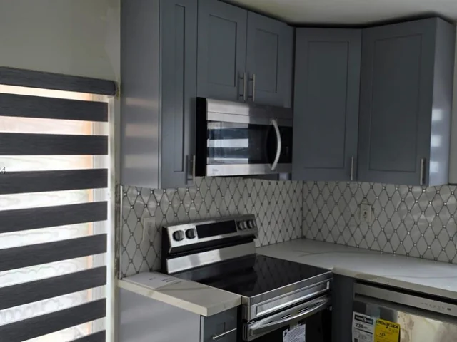 140 NW 86th Pl, Miami FL 33126