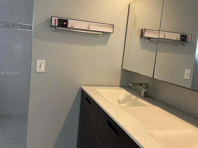 140 NW 86th Pl, Miami FL 33126