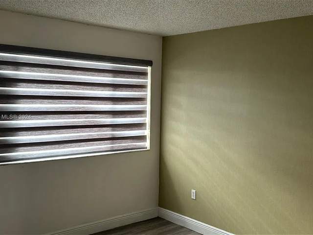 140 NW 86th Pl, Miami FL 33126