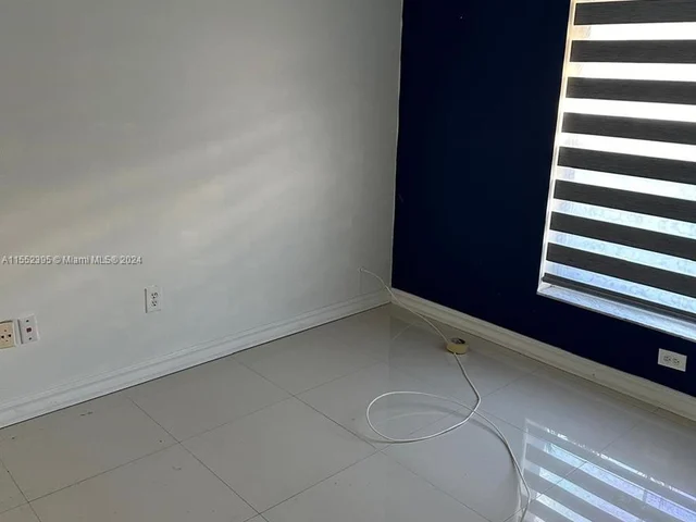 140 NW 86th Pl, Miami FL 33126