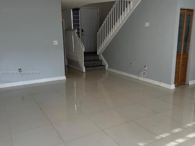 140 NW 86th Pl, Miami FL 33126