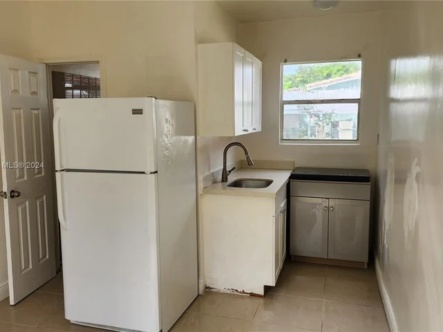 1030 NW 106th St, Miami FL 33150