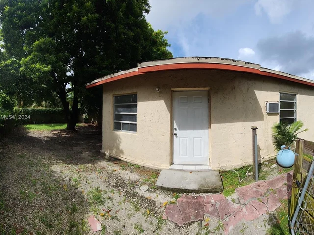 1030 NW 106th St, Miami FL 33150