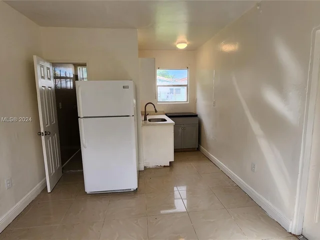 1030 NW 106th St, Miami FL 33150