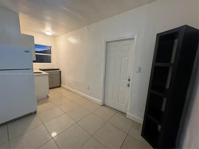 1030 NW 106th St, Miami FL 33150