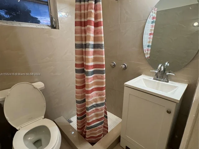 1030 NW 106th St, Miami FL 33150