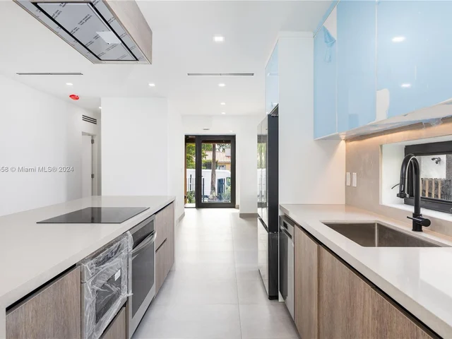 2453 SW 23rd St # 0, Miami FL 33145