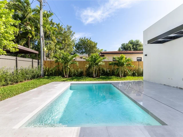 2453 SW 23rd St # 0, Miami FL 33145