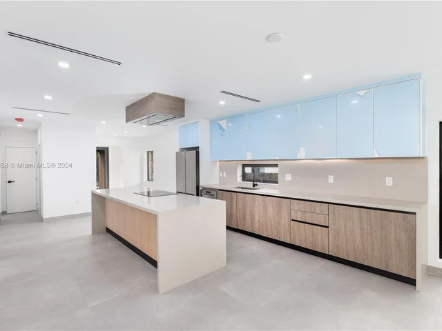 2453 SW 23rd St # 0, Miami FL 33145