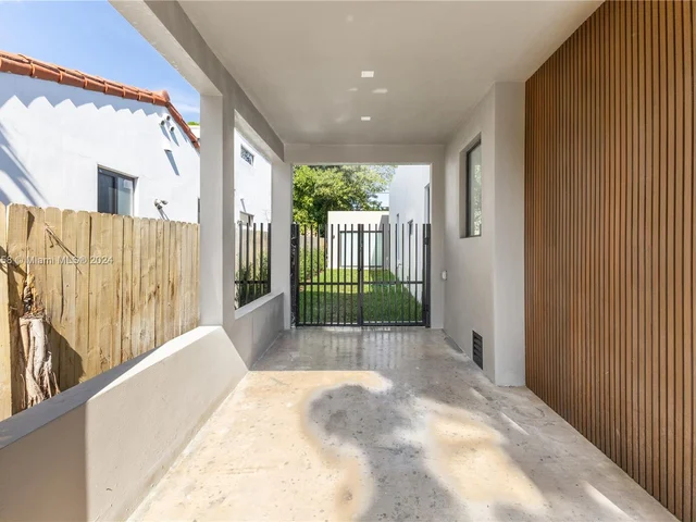 2453 SW 23rd St # 0, Miami FL 33145