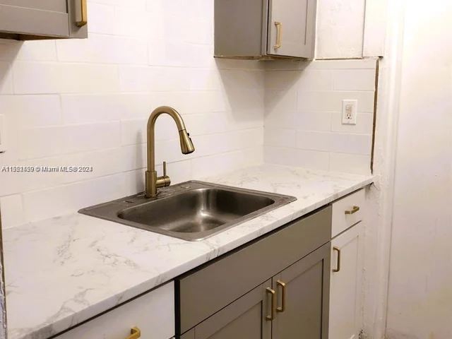 420 NW 59th Ter # 420, Miami FL 33127