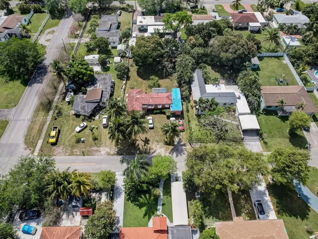 220 NW 145th St, Miami FL 33168