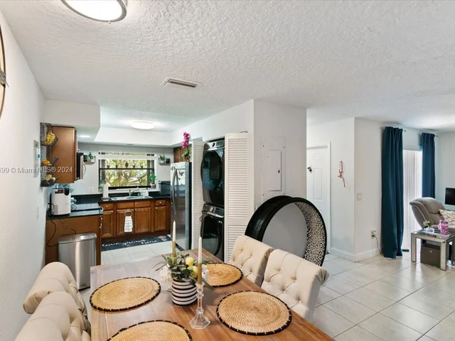 2295 Lena Ln # 2295, West Palm Beach FL 33415