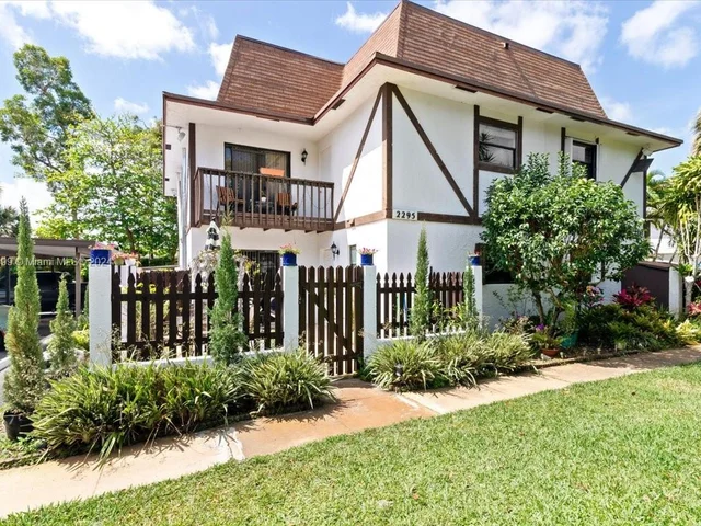 2295 Lena Ln # 2295, West Palm Beach FL 33415