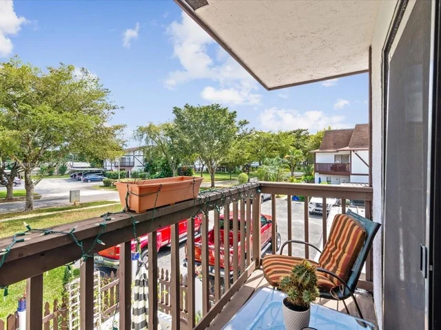 2295 Lena Ln # 2295, West Palm Beach FL 33415