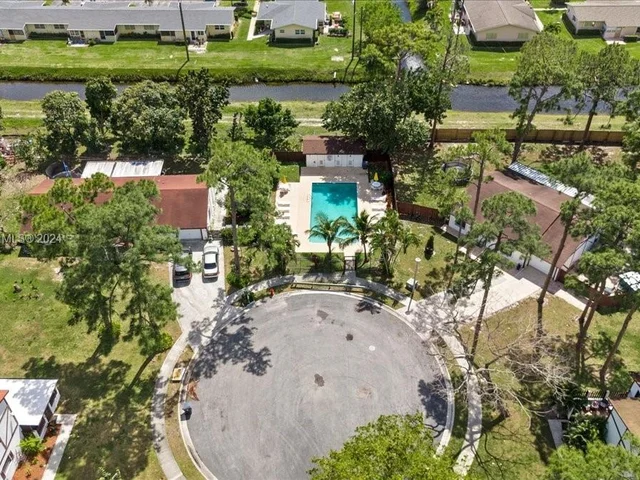 2295 Lena Ln # 2295, West Palm Beach FL 33415