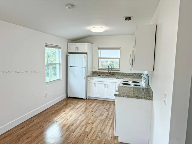 22850 SW 134th Ave # D, Miami FL 33170