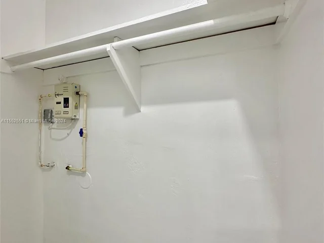 62 NE 78th St # 4, Miami FL 33138