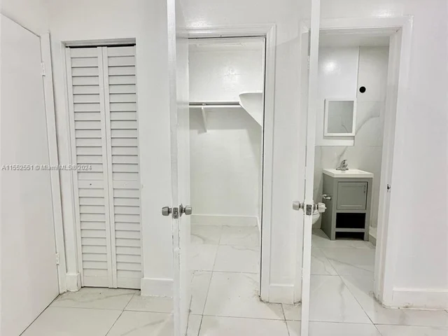 62 NE 78th St # 4, Miami FL 33138