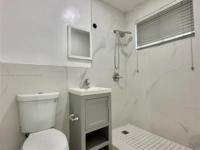 62 NE 78th St # 4, Miami FL 33138