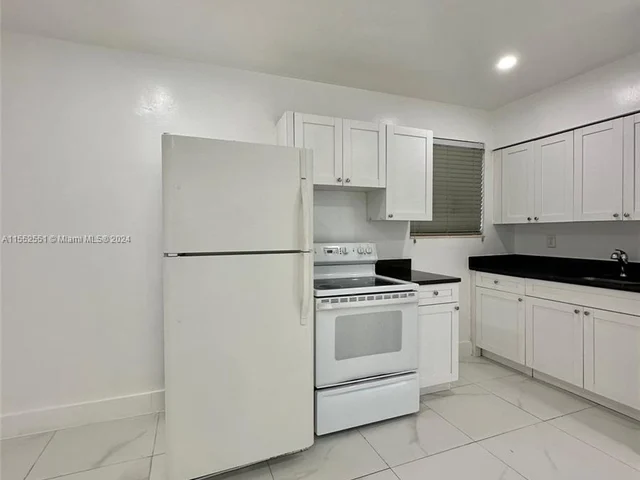 62 NE 78th St # 4, Miami FL 33138