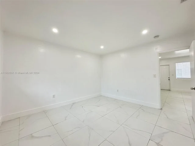 62 NE 78th St # 4, Miami FL 33138