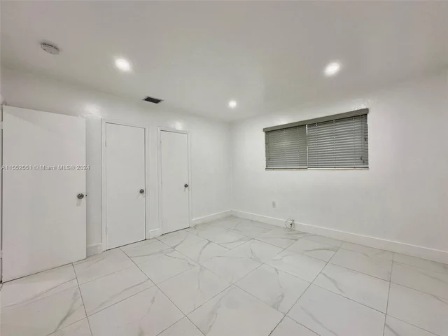 62 NE 78th St # 4, Miami FL 33138