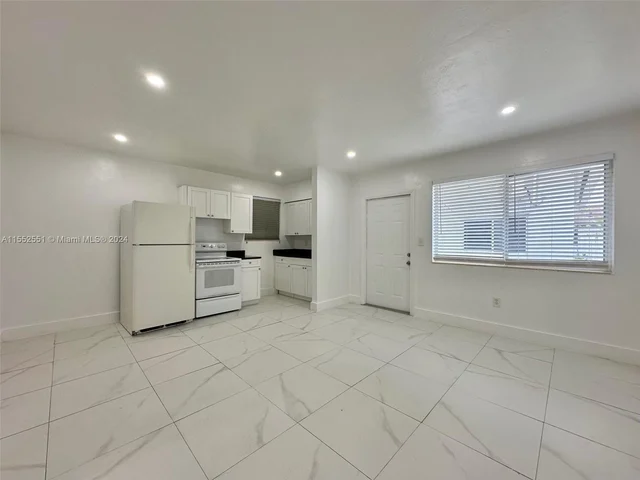 62 NE 78th St # 4, Miami FL 33138