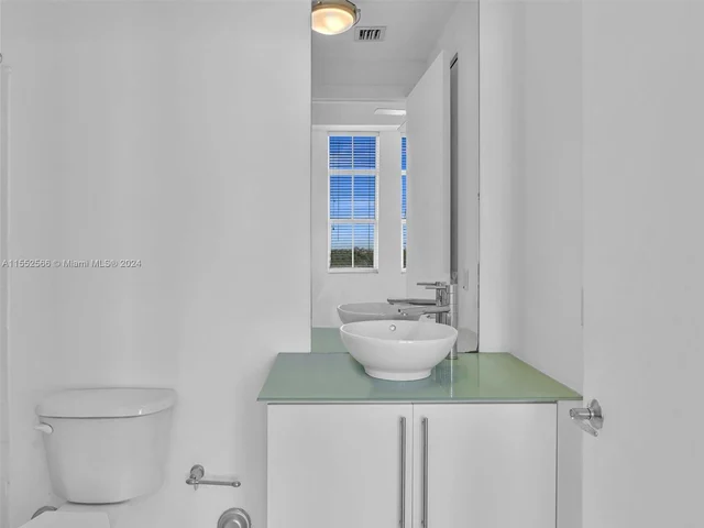 1789 NE Miami Gardens Dr # 505W, Miami FL 33179