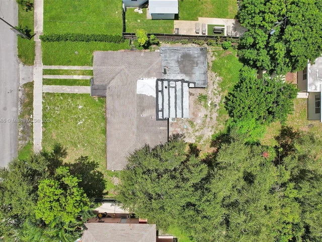 1041 NE 169th St, Miami FL 33162